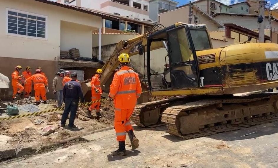 URGENTE: Homem morre soterrado em obra na zona leste de Poços