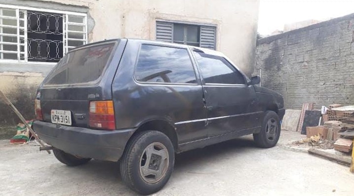 Carro é furtado na zona sul de Poços de Caldas