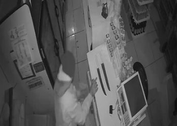 VÍDEO: Veja momento em que homem furta peixaria no Mercado Municipal de Poços de Caldas