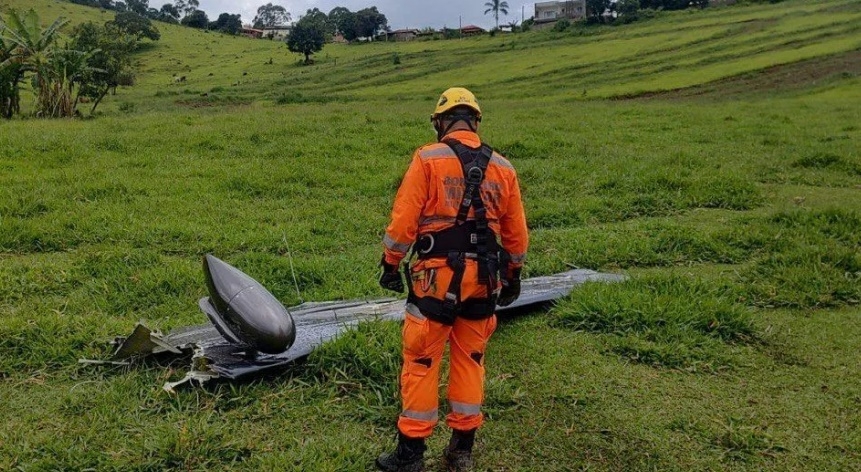VÍDEO: Sobe para 7 o número de mortos após queda de avião no Sul de Minas