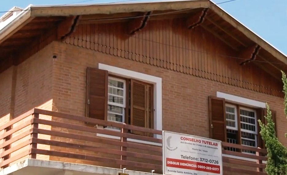Conselheiros Tutelares eleitos em Poços de Caldas tomam posse nesta quarta (10)