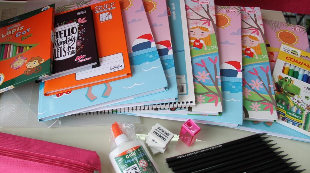 Prefeitura de Poços de Caldas garante distribuição de kits escolares neste ano