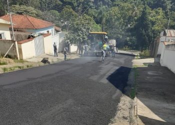 Bairros da zona leste de Poços de Caldas recebem novo asfalto