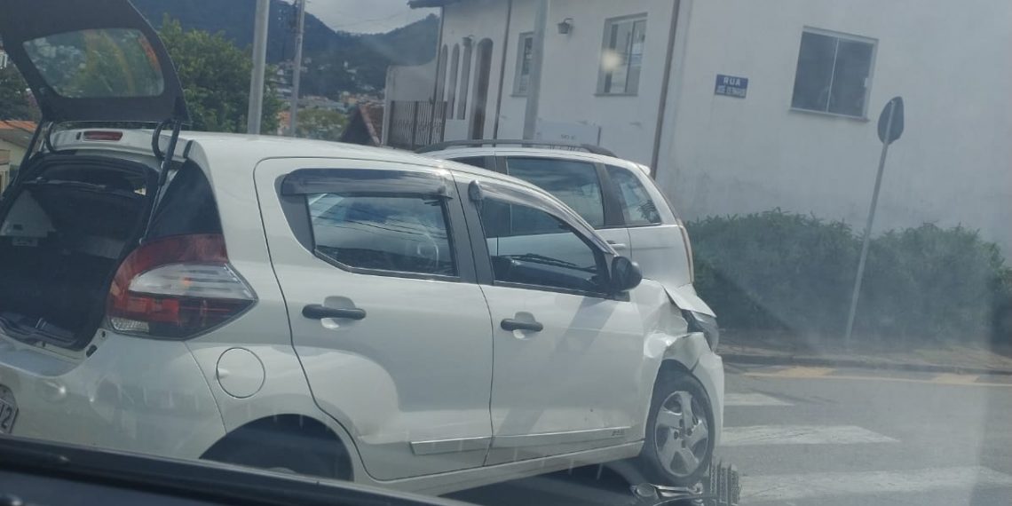 Acidente é registrado na zona oeste de Poços de Caldas