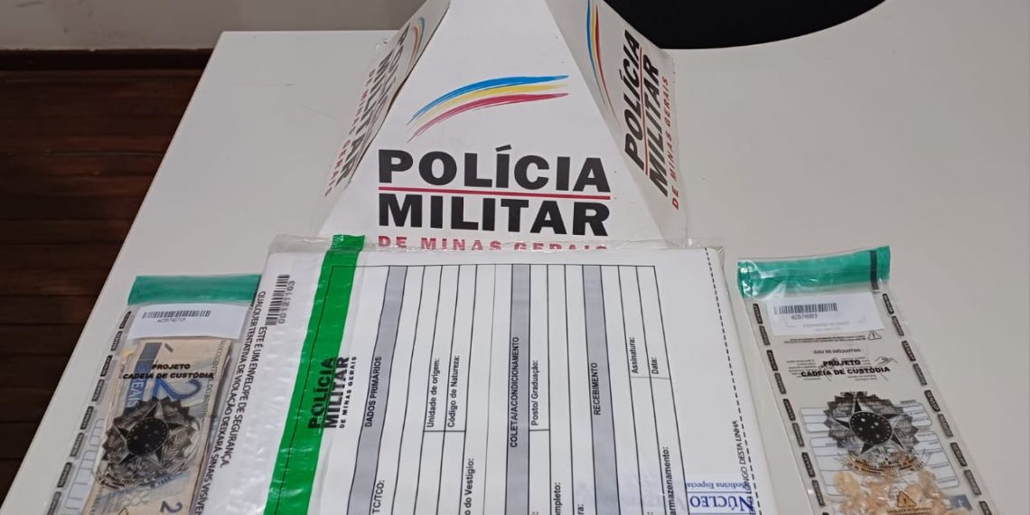 Criminoso é preso com 25 pedras de crack e notebook furtado em Poços de Caldas