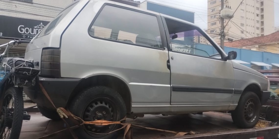 Carro é apreendido após Demutran flagrar condutor com sinais de embriaguez em Poços de Caldas