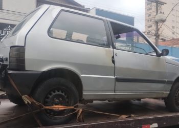 Carro é apreendido após Demutran flagrar condutor com sinais de embriaguez em Poços de Caldas