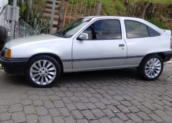 Carro é furtado na zona leste de Poços de Caldas