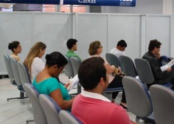 Agência bancária de Poços é autuada em quase R$ 100 mil por não respeitar tempo de espera