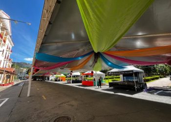 Prefeitura de Poços proíbe garrafas de vidro nos locais dos shows