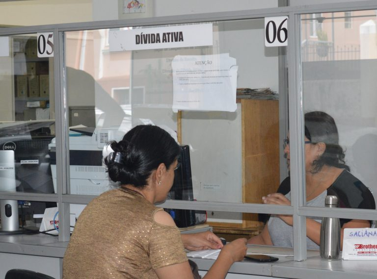 Prefeitura de Poços intensifica recadastramento de contribuintes inscritos no município