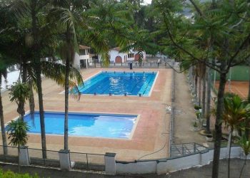 Homem que sofreu parada cardíaca em treino de mergulho, foi salvo por bombeiro e salva-vidas