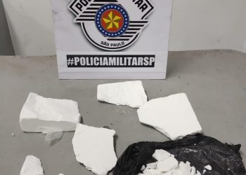 PMSP prende suspeitos e apreende quase 1 kg de cocaína