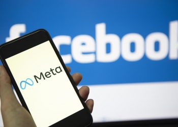 Instagram e Facebook saem fora do ar, relatam usuários