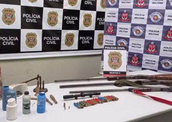 Após denúncia de ameaça de morte, homem é preso com espingardas em São Sebastião da Grama