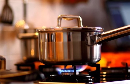 Merendeira de Poços de Caldas terá direito a adicional de insalubridade por exposição a calor excessivo