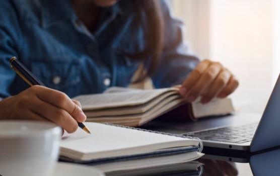 Coordenadora da Psicologia da Anhanguera orienta candidatos ao Concurso Público de Poços