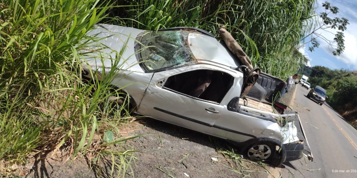 Ladrão furta caminhonete, capota veículo e é preso pela PM no pronto socorro