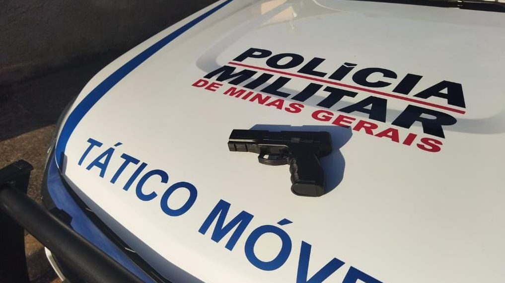 Polícia Militar apreende réplica de pistola em Poços de Caldas