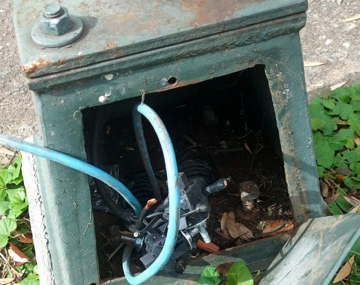 Cabos da iluminação pública são furtados na região oeste de Poços de Caldas