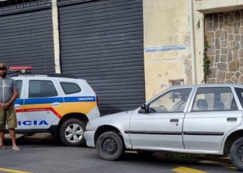 PM recupera carro furtado em Poços de Caldas