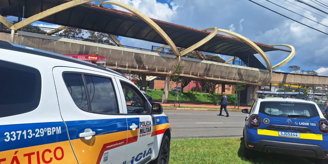 Operação é realizada em locais ocupados por usuários de drogas e moradores em situação de rua em Poços