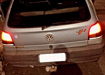 PM recupera carro furtado e prende homem por receptação em Poços