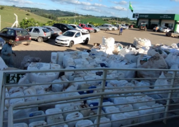 Emater recolhe quase 2 toneladas de embalagens de agrotóxicos no Sul de Minas