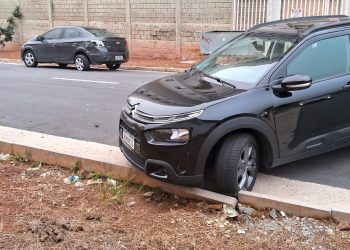 Condutor é preso por embriaguez após atingir outro carro em Poços de Caldas