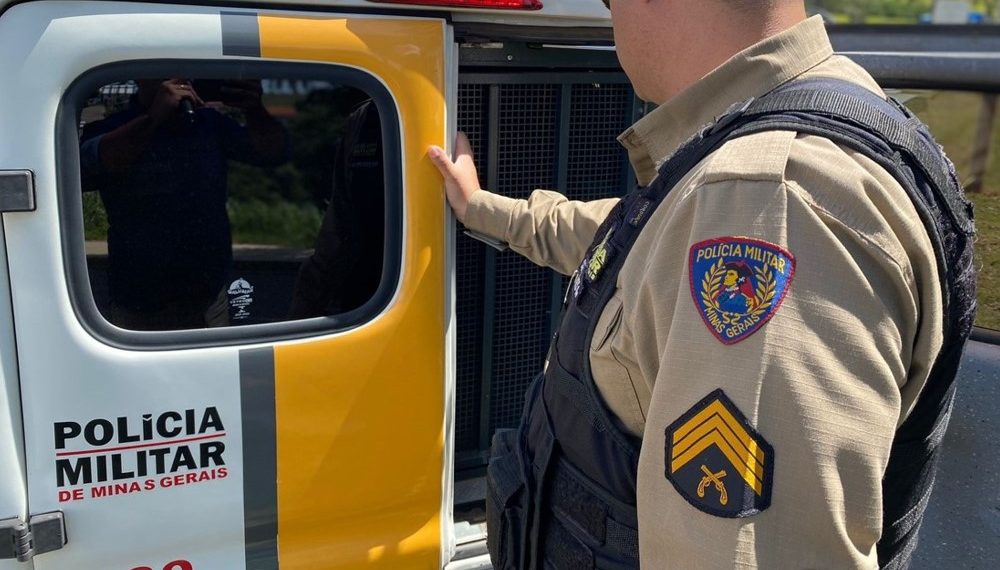 Homem procurado homicídio, roubo e outros crimes é preso pela PMR em Poços