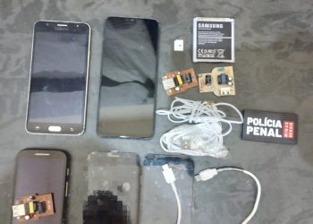 Policiais penais apreendem pacotes com celulares arremessados em presídio em Alfenas