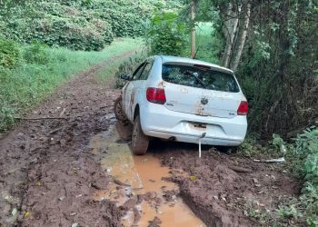 Carro levado por assaltantes em Poços de Caldas é encontrado