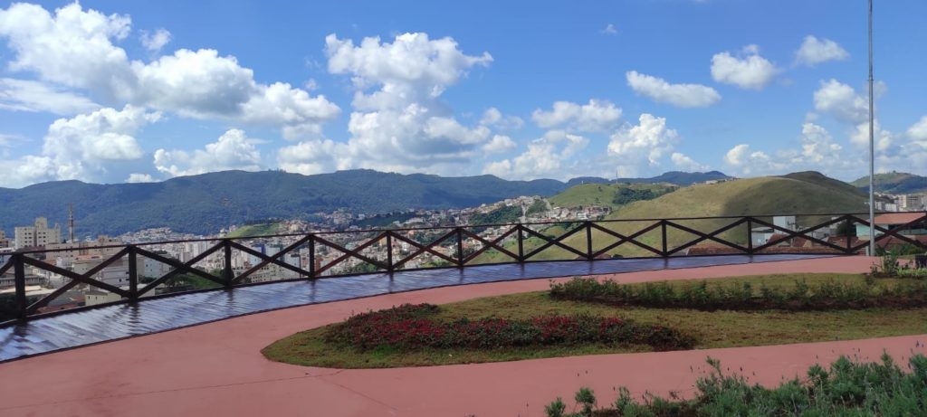 Mirante no bairro São José é inaugurado nesta sexta-feira em Poços