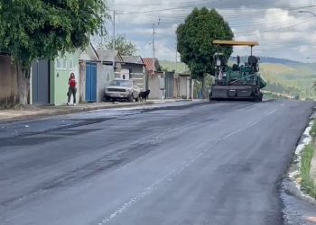 Obras de asfaltamento prosseguem na Zona Sul de Poços de Caldas