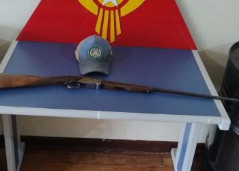 Motociclistas realizam disparos de arma de fogo em Caldas e fogem