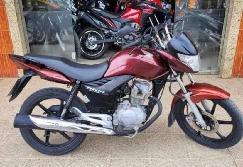 Camareira tem motocicleta furtada em Poços de Caldas