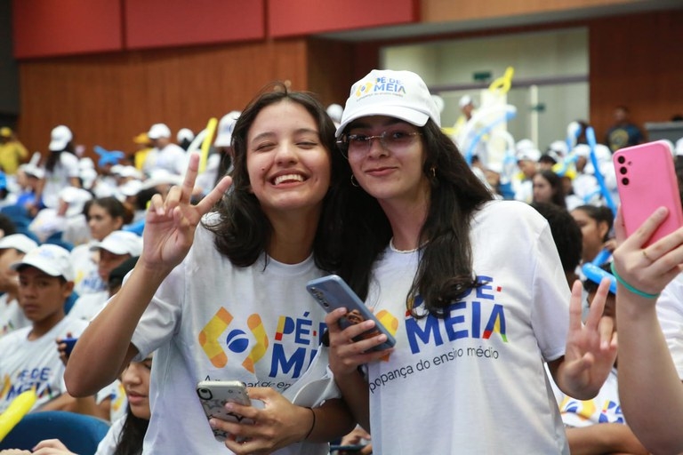 3ª parcela do Programa Pé-de-Meia é disponibilizada