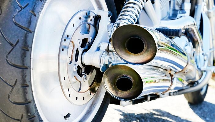 Vereadores pedem mais rigor sobre escapamentos esportivos para motos