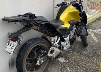 Moto roubada no Estado de SP é recuperada pela PM em Poços