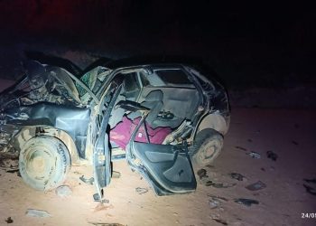 Acidente entre carro e caminhão deixa uma pessoa ferida em Andradas