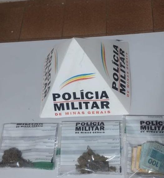 Dupla é presa suspeita de tráfico de drogas em Bandeira do Sul