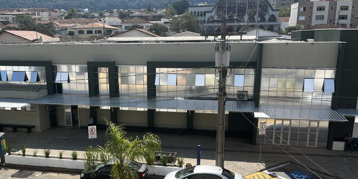 Trabalhador sofre queda de três metros em obra na Policlínica em Poços de Caldas