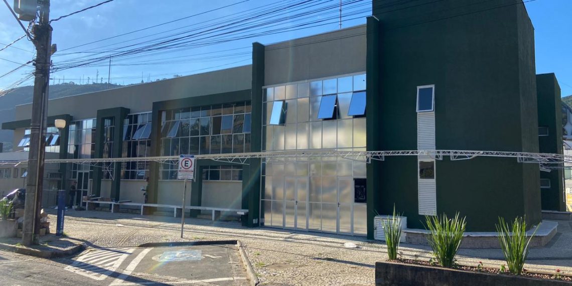 Obras na Policlínica são paralisadas após acidente envolvendo trabalhador