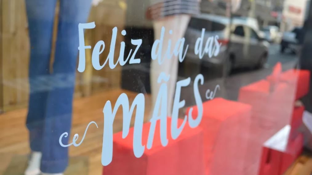 Procon Poços de Caldas oferece dicas para compras seguras no Dia das Mães