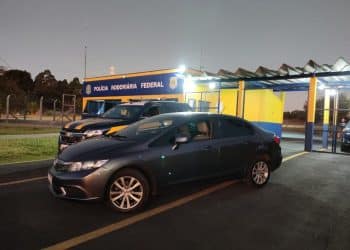 PRF de Poços de Caldas recupera carro roubado há quase 2 anos no interior paulista