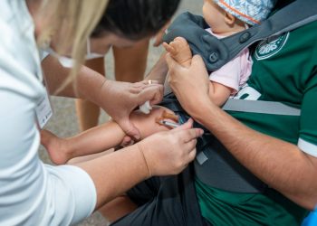 Governo de Minas reforça importância de vacinação contra coqueluche