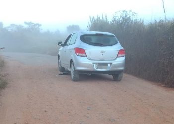 Polícia Civil investiga roubo de carro em Poços 