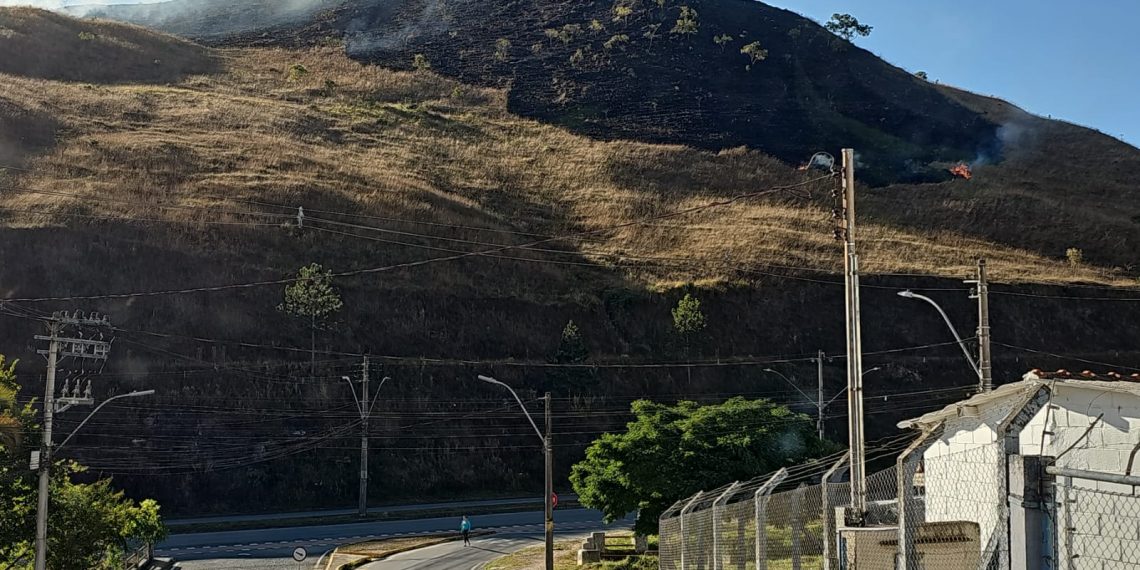 Incêndio atinge 607 mil metros quadrados em Poços de Caldas