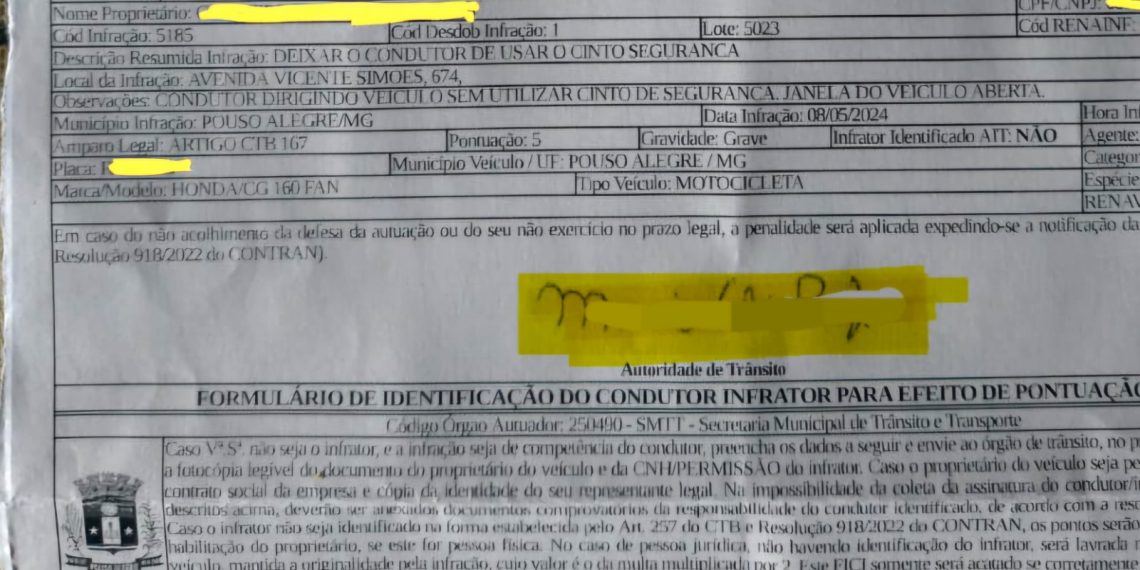 Motociclista é autuado por estar sem cinto de segurança em cidade do Sul de Minas
