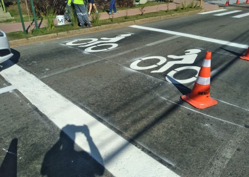 Poços de Caldas implementa motoboxes em avenidas